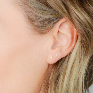 Small, 3mm circular stud earrings